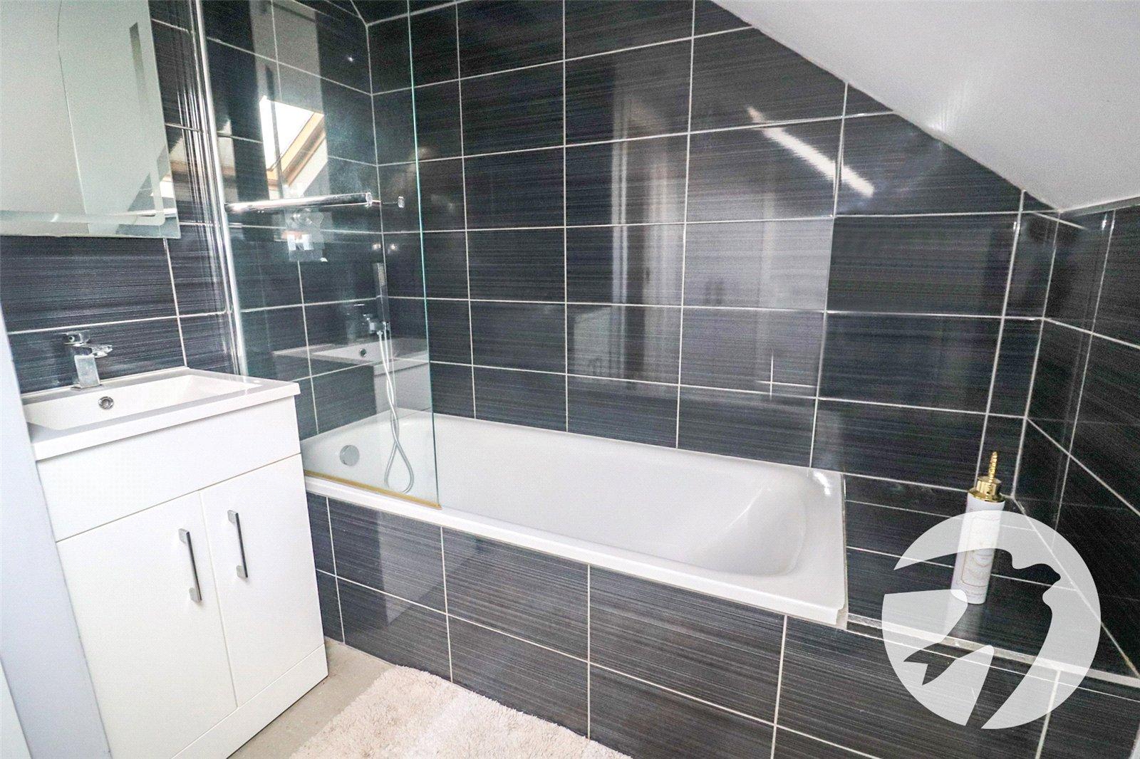 4 bedroom bungalow for sale in Bexleyheath | Robinson Jackson