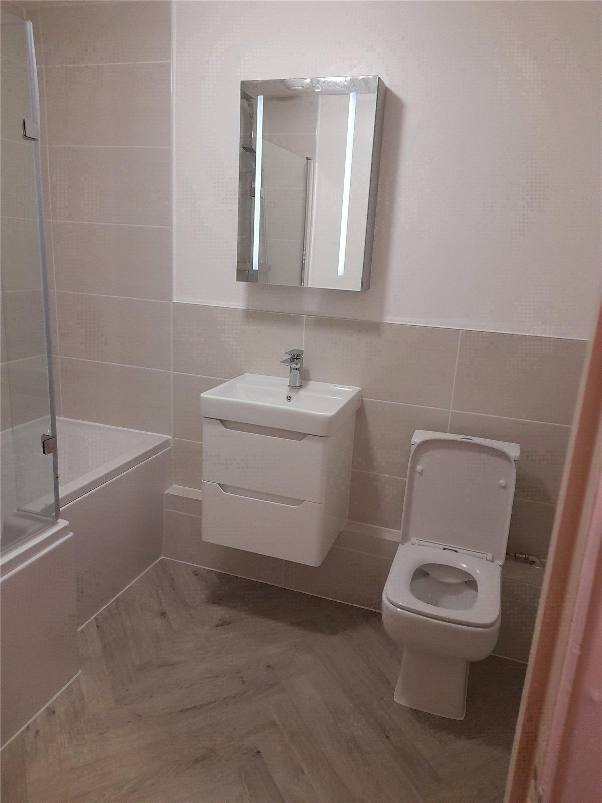 2 bedroom property for sale in 102 High Street | Robinson Jackson