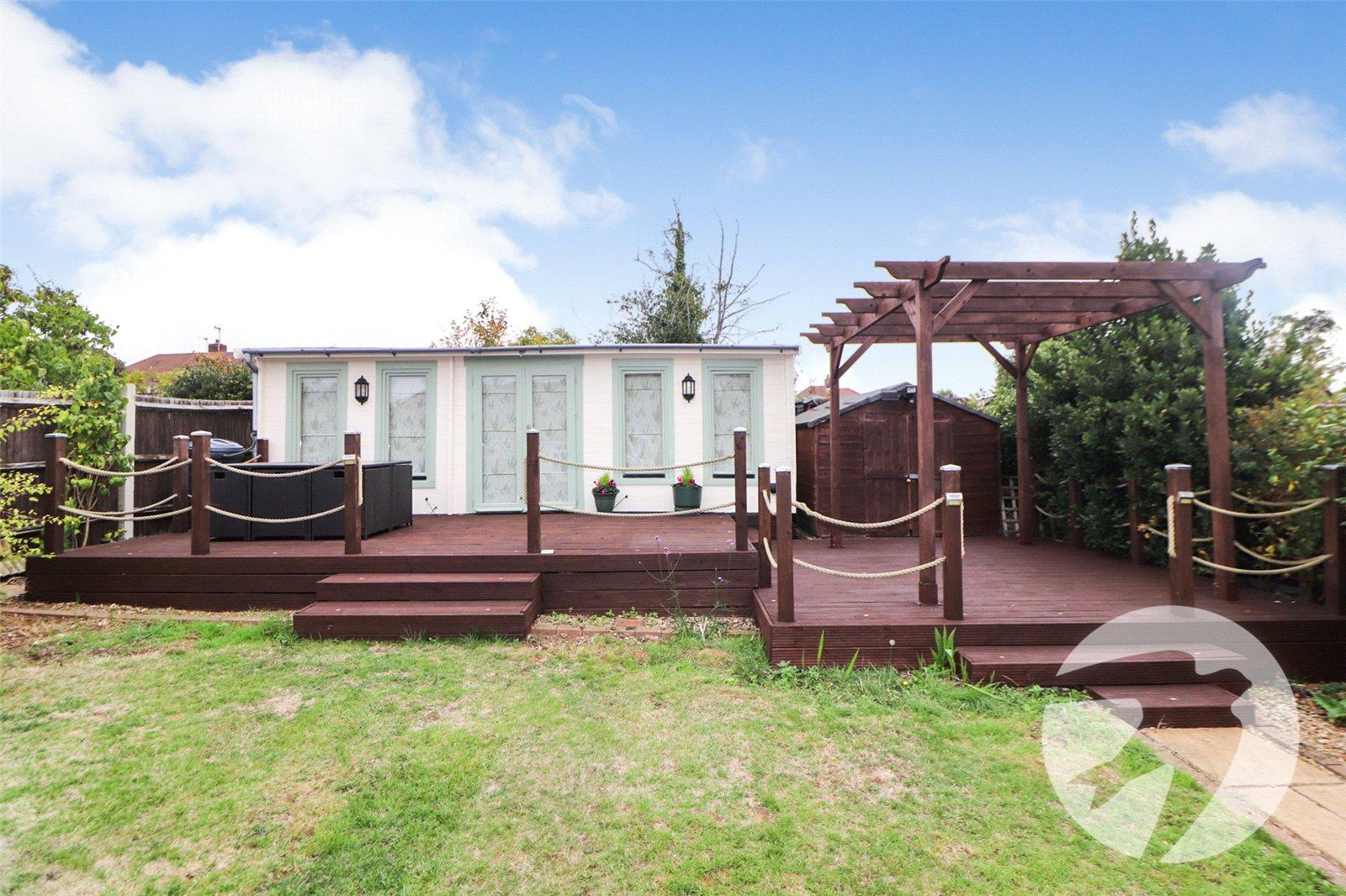 3 bedroom bungalow for sale in Barnehurst | Robinson Jackson