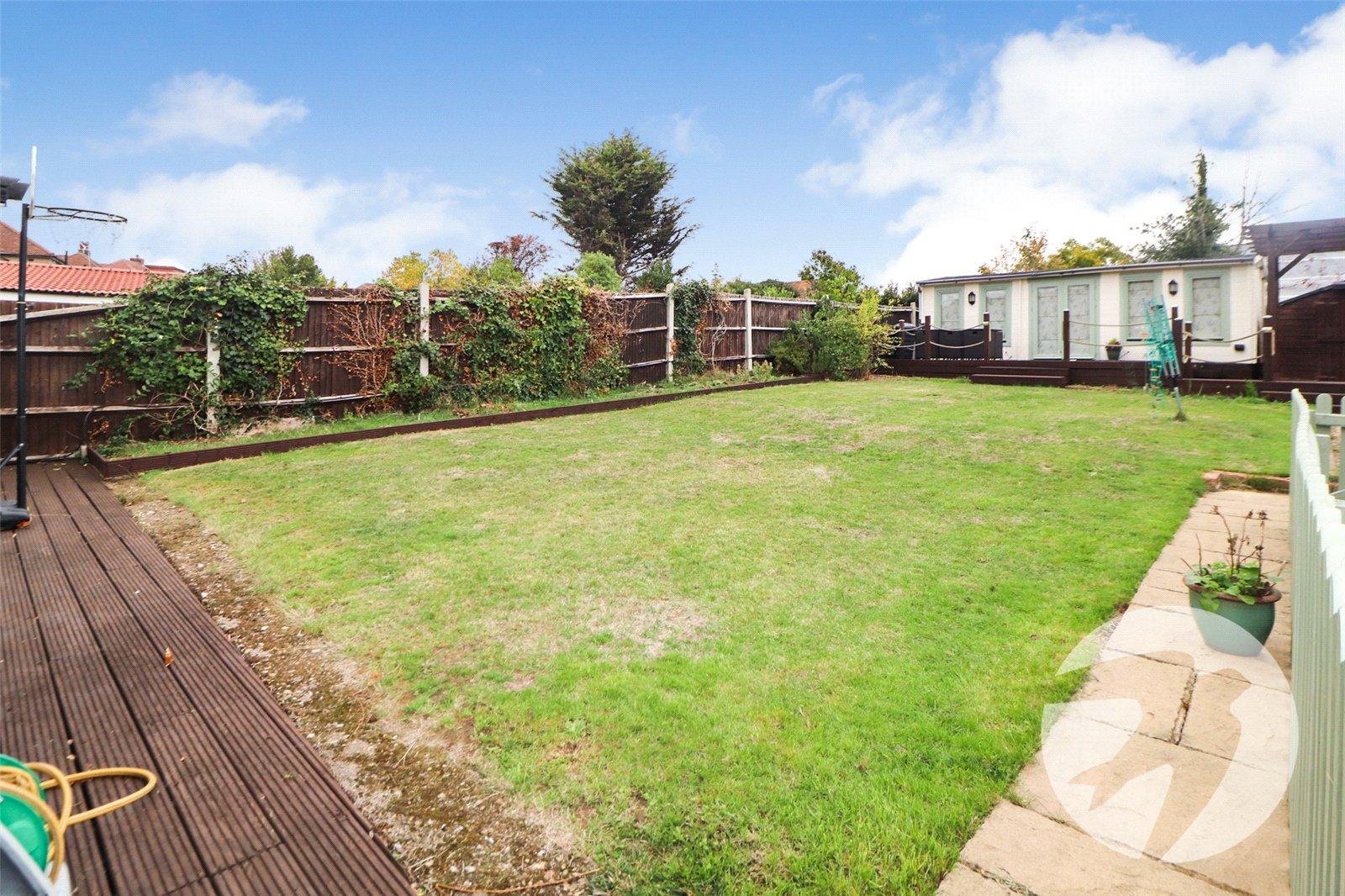 3 bedroom bungalow for sale in Barnehurst | Robinson Jackson