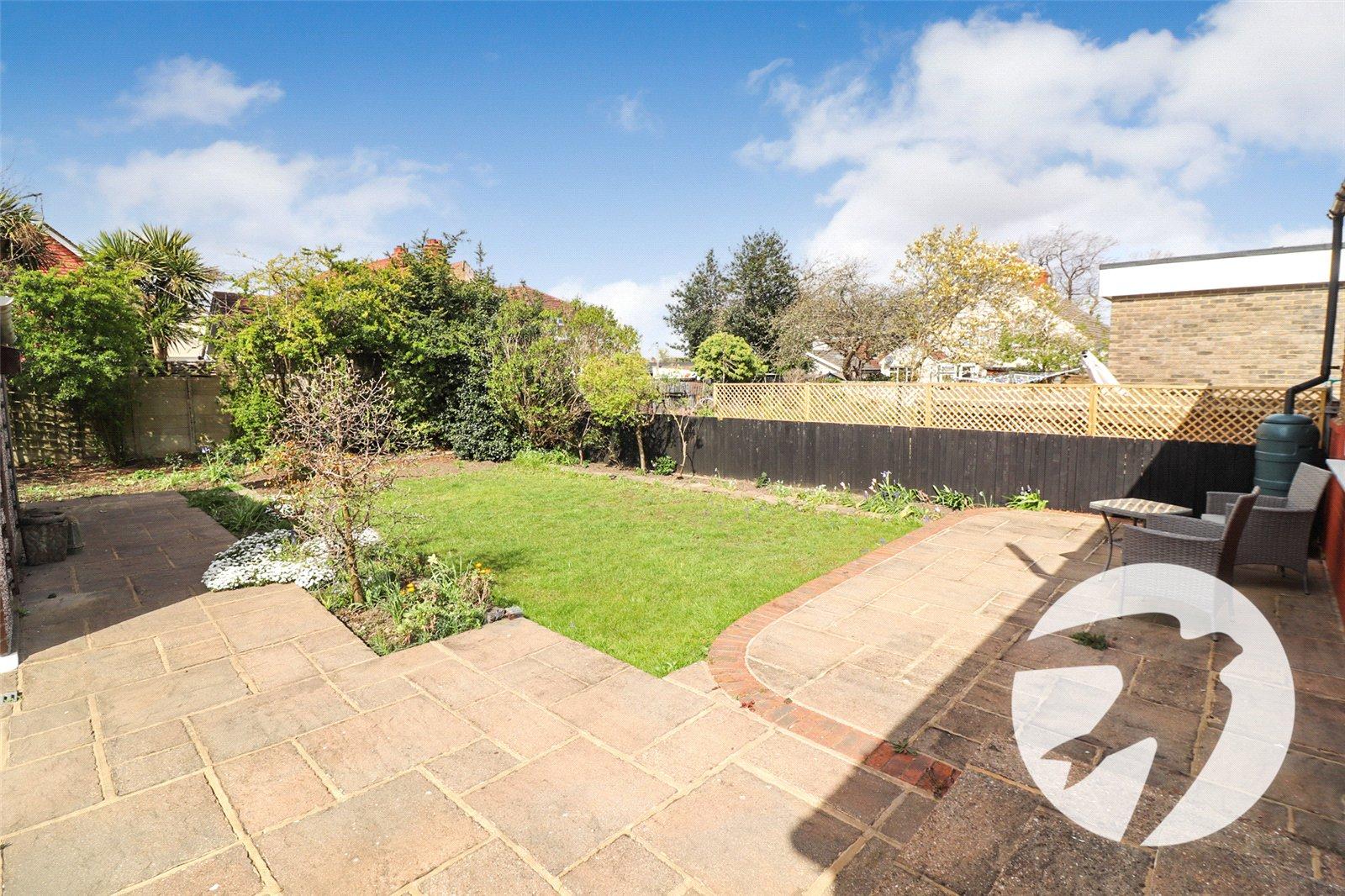 2 bedroom bungalow for sale in Erith | Robinson Jackson