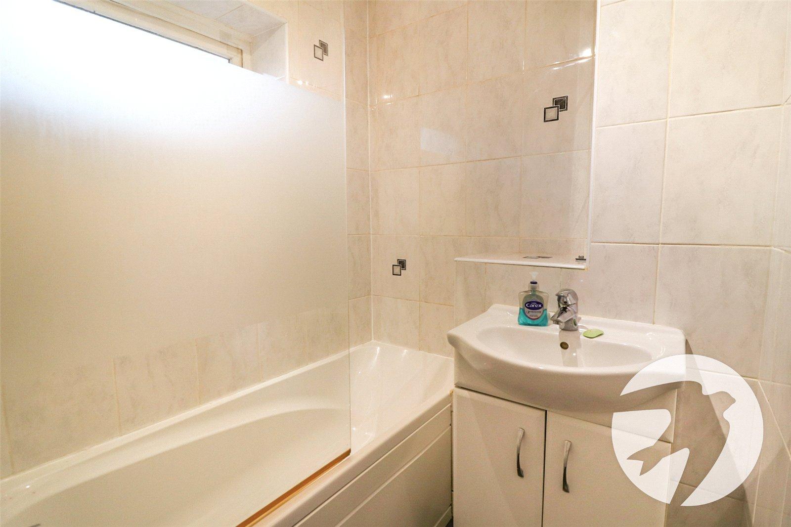 3 bedroom property for sale in Erith | Robinson Jackson