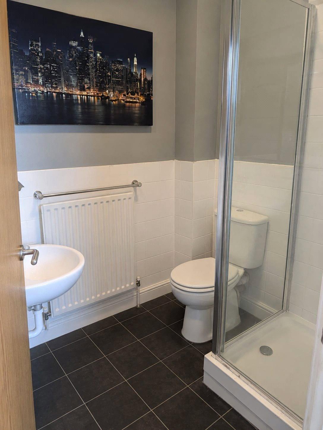 2 bedroom property for sale in 102 High Street | Robinson Jackson
