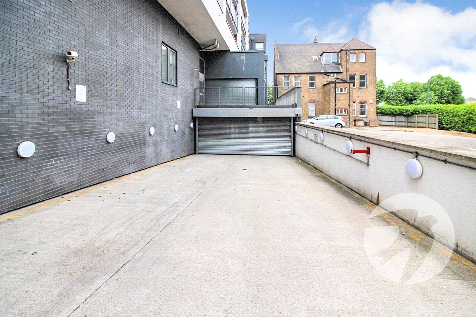 2 bedroom property for sale in 102 High Street | Robinson Jackson