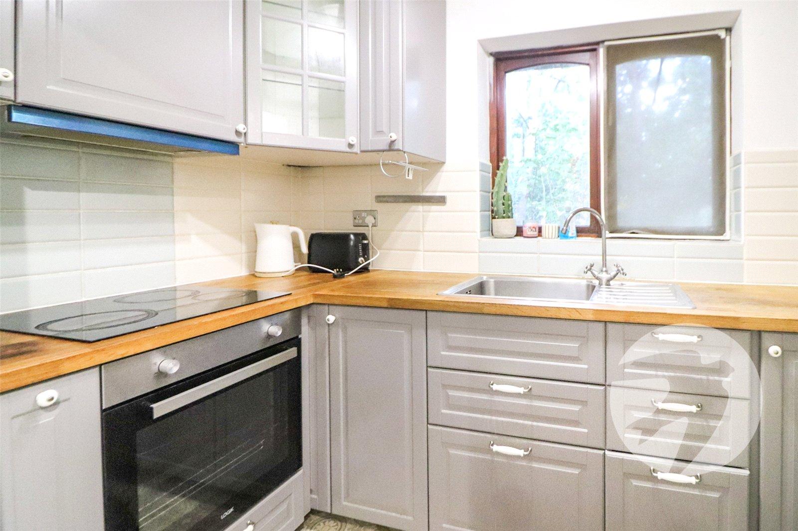 2 bedroom property for sale in  | Robinson Jackson