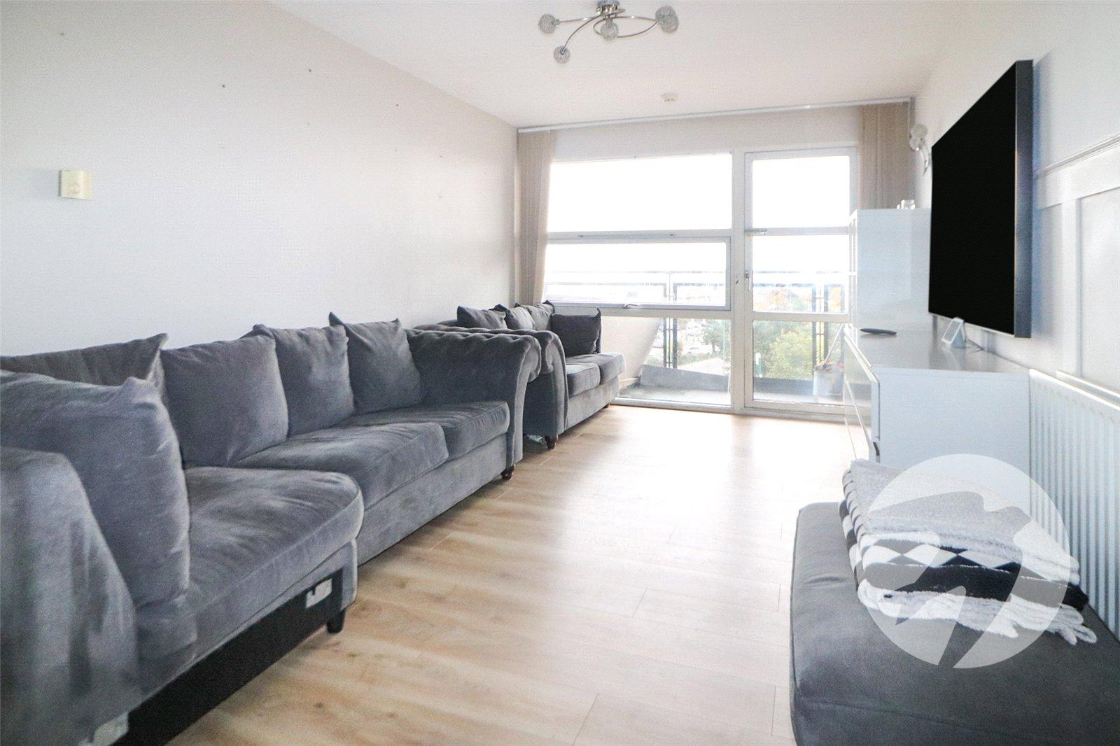2 bedroom property for sale in 102 High Street | Robinson Jackson