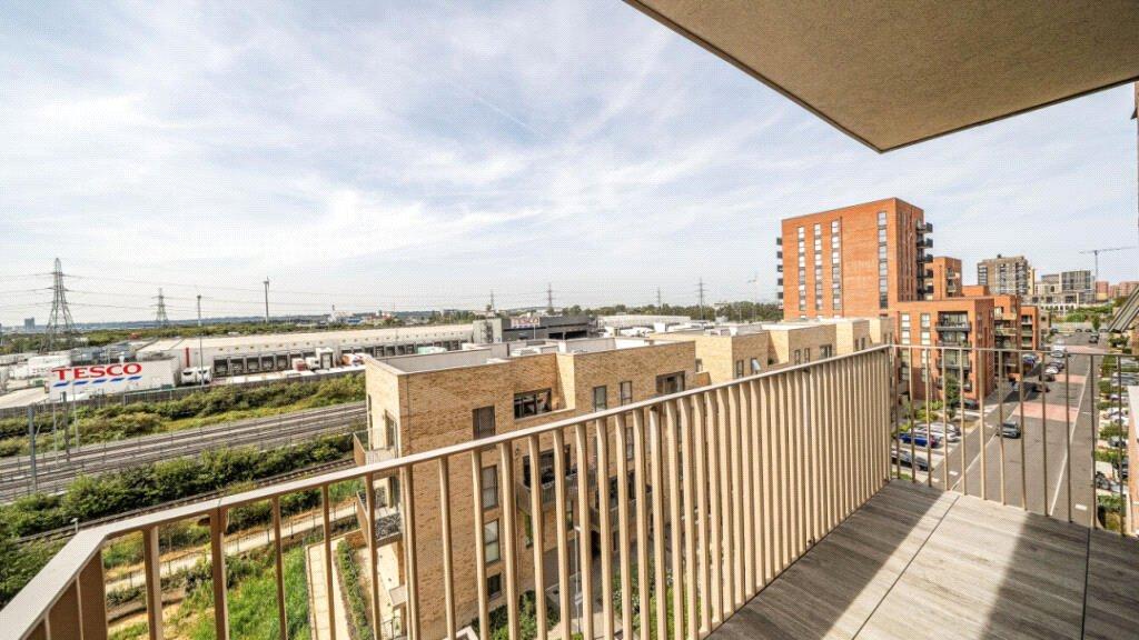 2 bedroom property for sale in  | Robinson Jackson