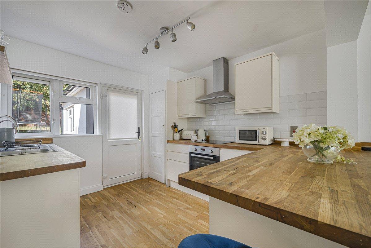 2 bedroom property for sale in Chislehurst | Robinson Jackson