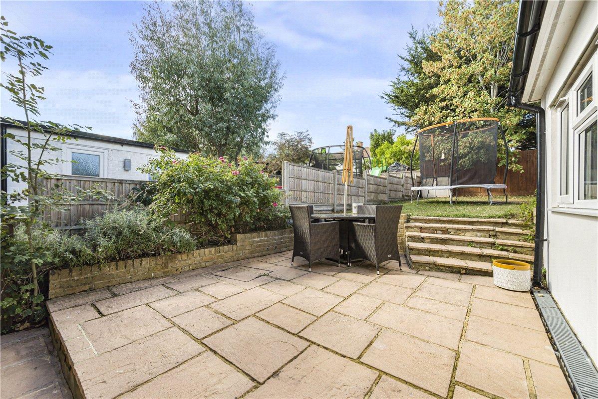 2 bedroom property for sale in Chislehurst | Robinson Jackson
