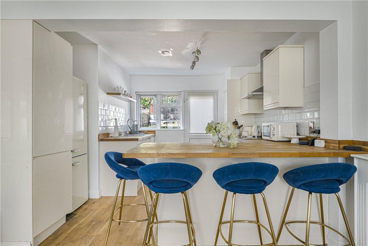 2 bedroom property for sale in Chislehurst | Robinson Jackson