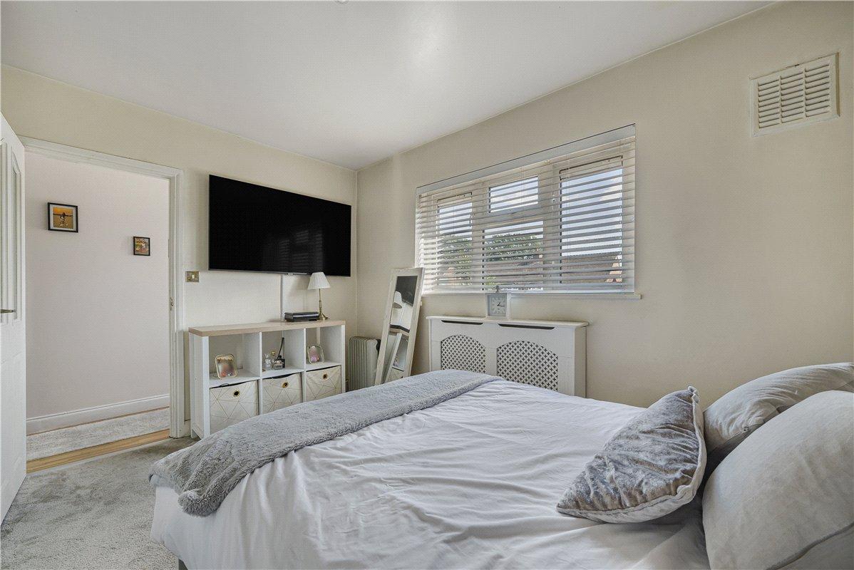 2 bedroom property for sale in Chislehurst | Robinson Jackson