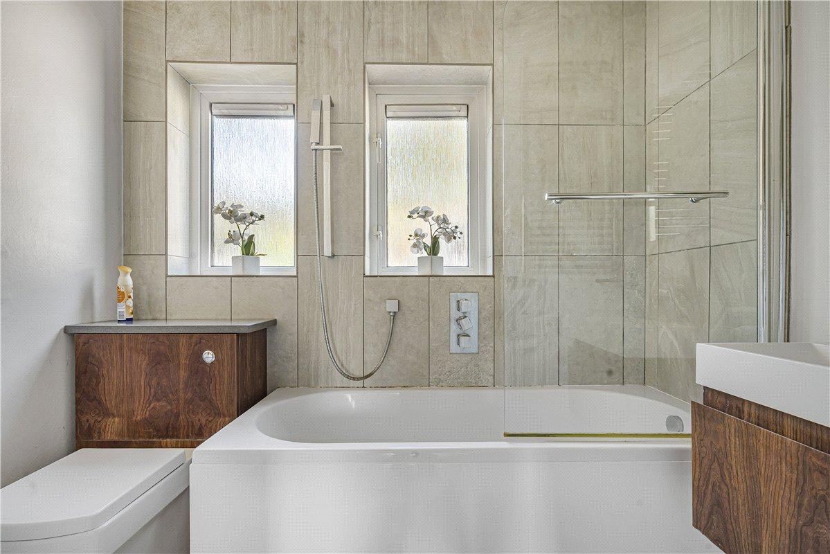 2 bedroom property for sale in Chislehurst | Robinson Jackson