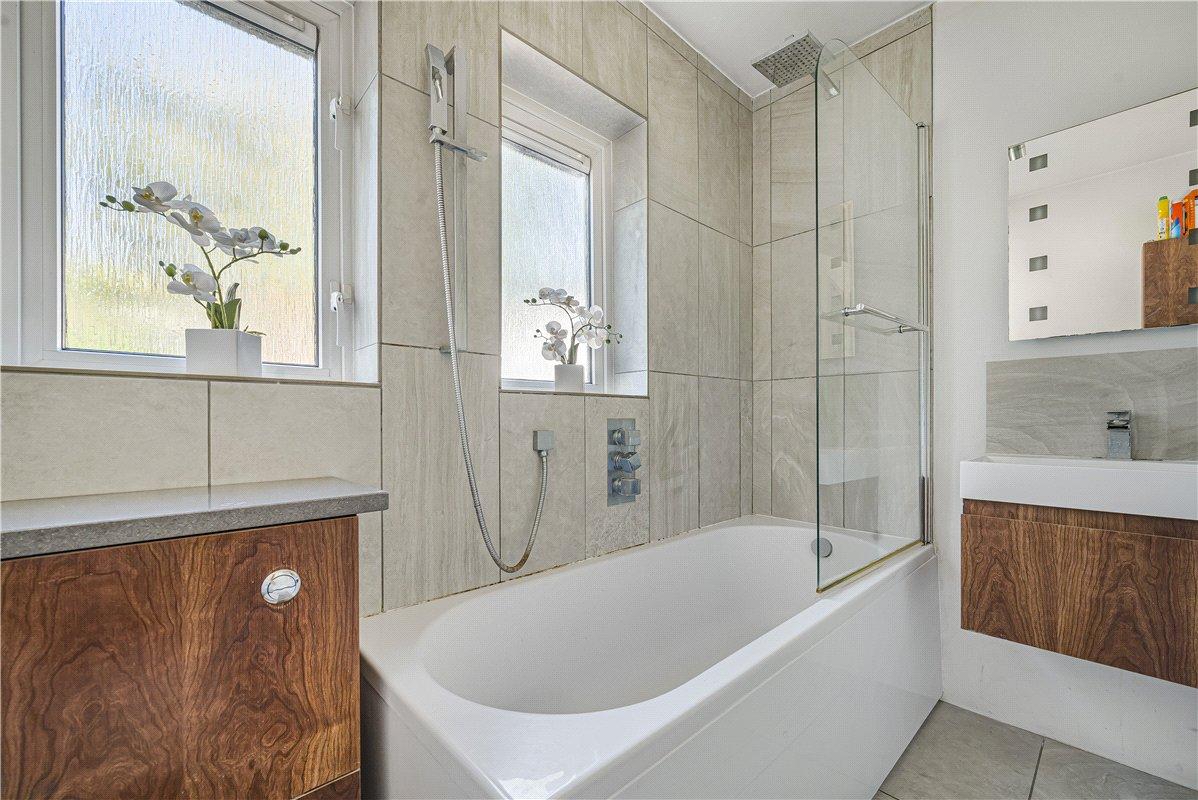 2 bedroom property for sale in Chislehurst | Robinson Jackson