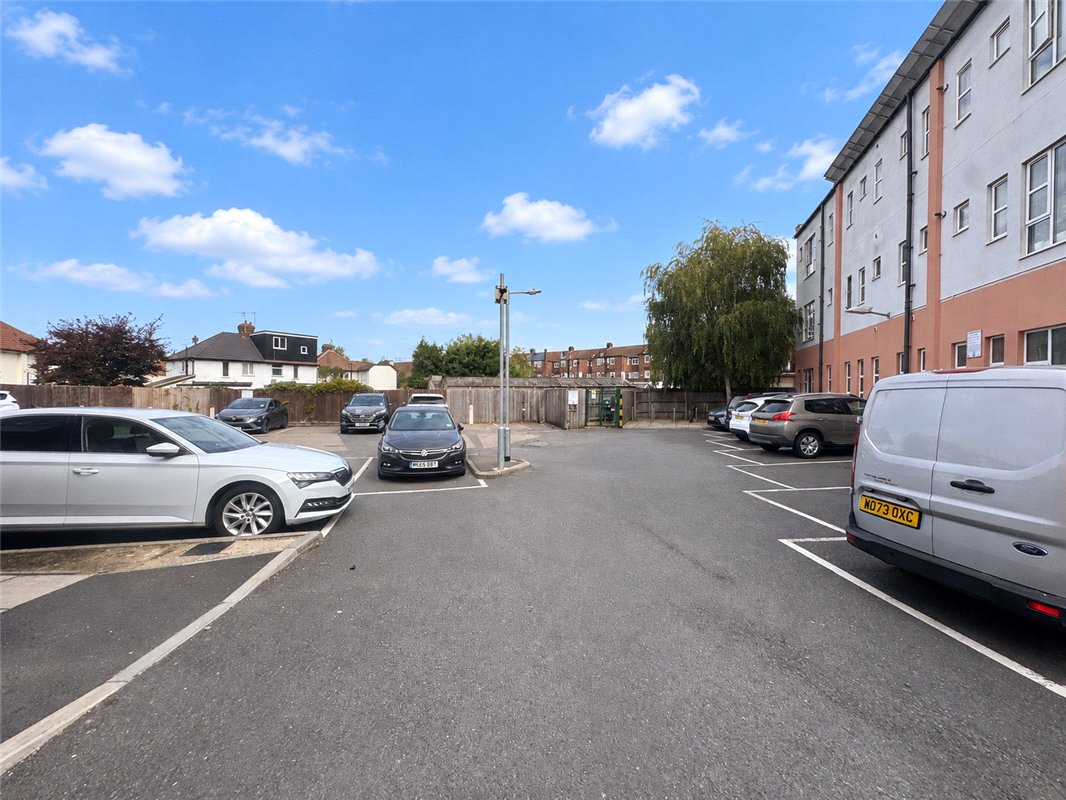 2 bedroom property for sale in Orpington | Robinson Jackson