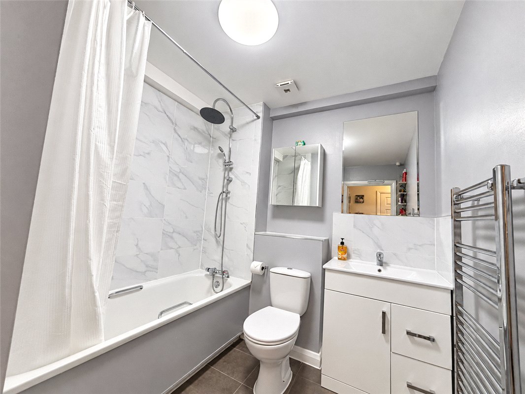 2 bedroom property for sale in Orpington | Robinson Jackson