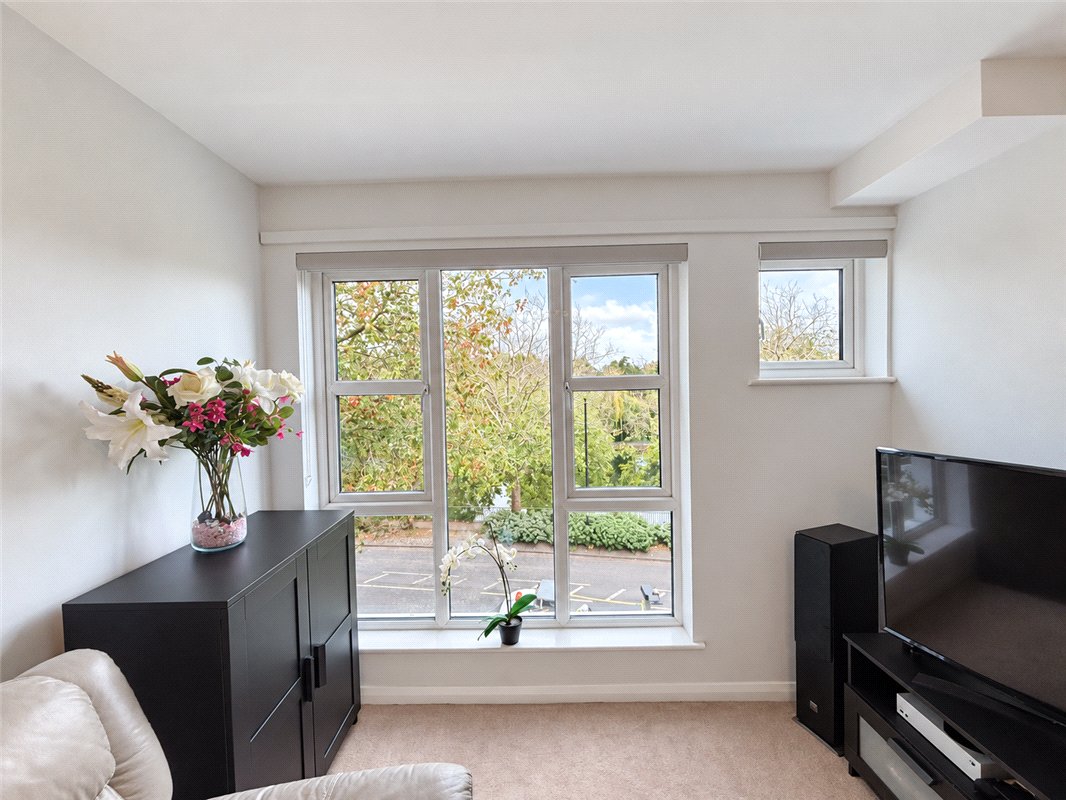 2 bedroom property for sale in Orpington | Robinson Jackson