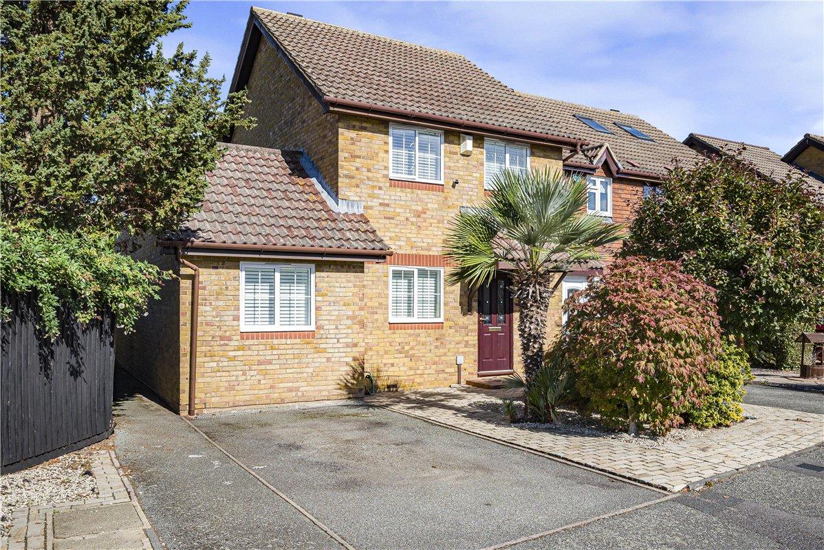 4 bedroom house for sale in Farnborough Village | Robinson Jackson