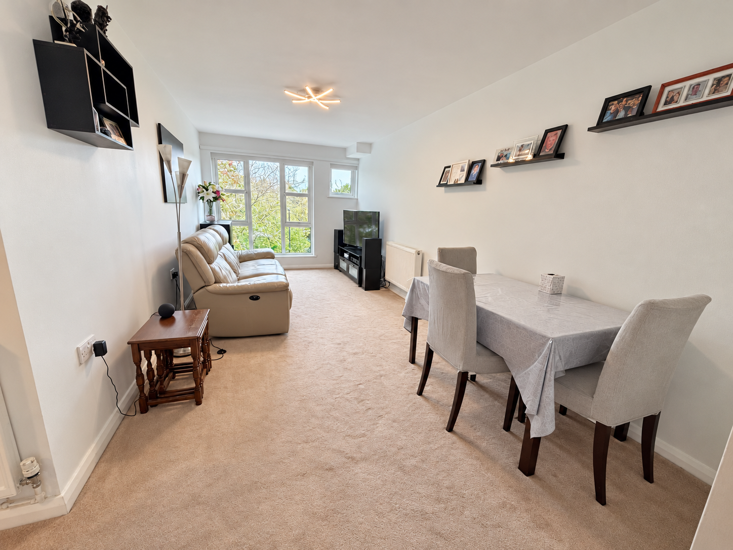 2 bedroom property for sale in Orpington | Robinson Jackson