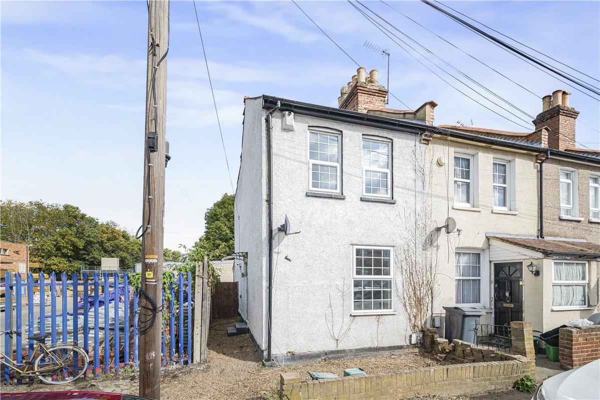 3 bedroom house for sale in Orpington | Robinson Jackson