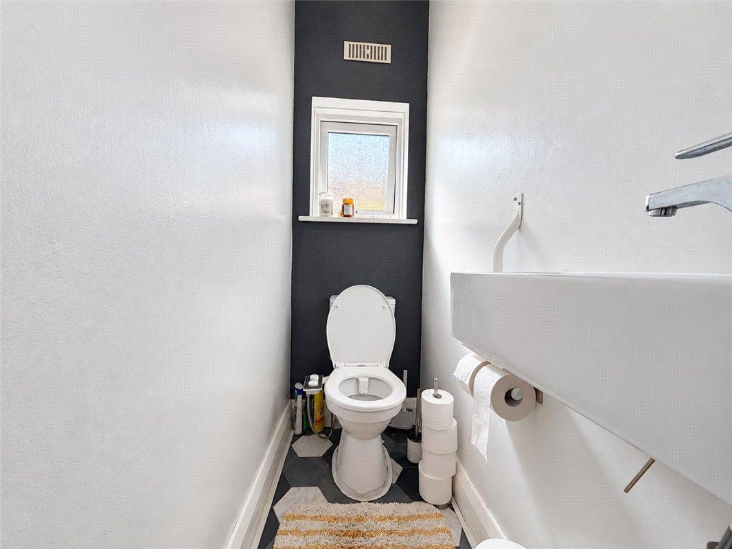 3 bedroom bungalow for sale in Orpington | Robinson Jackson