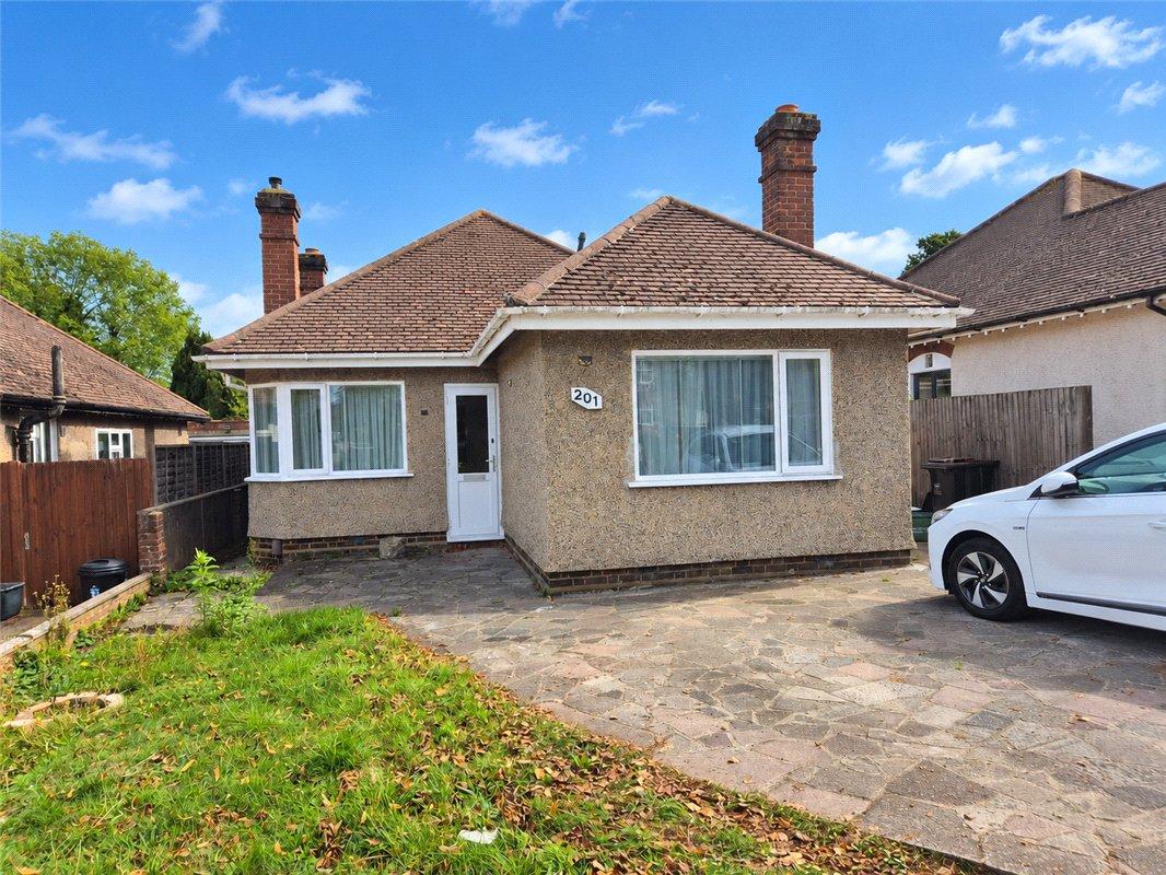 3 bedroom bungalow for sale in Orpington | Robinson Jackson