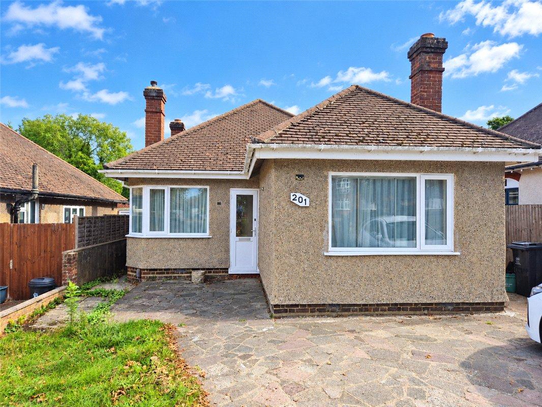 3 bedroom bungalow for sale in Orpington | Robinson Jackson