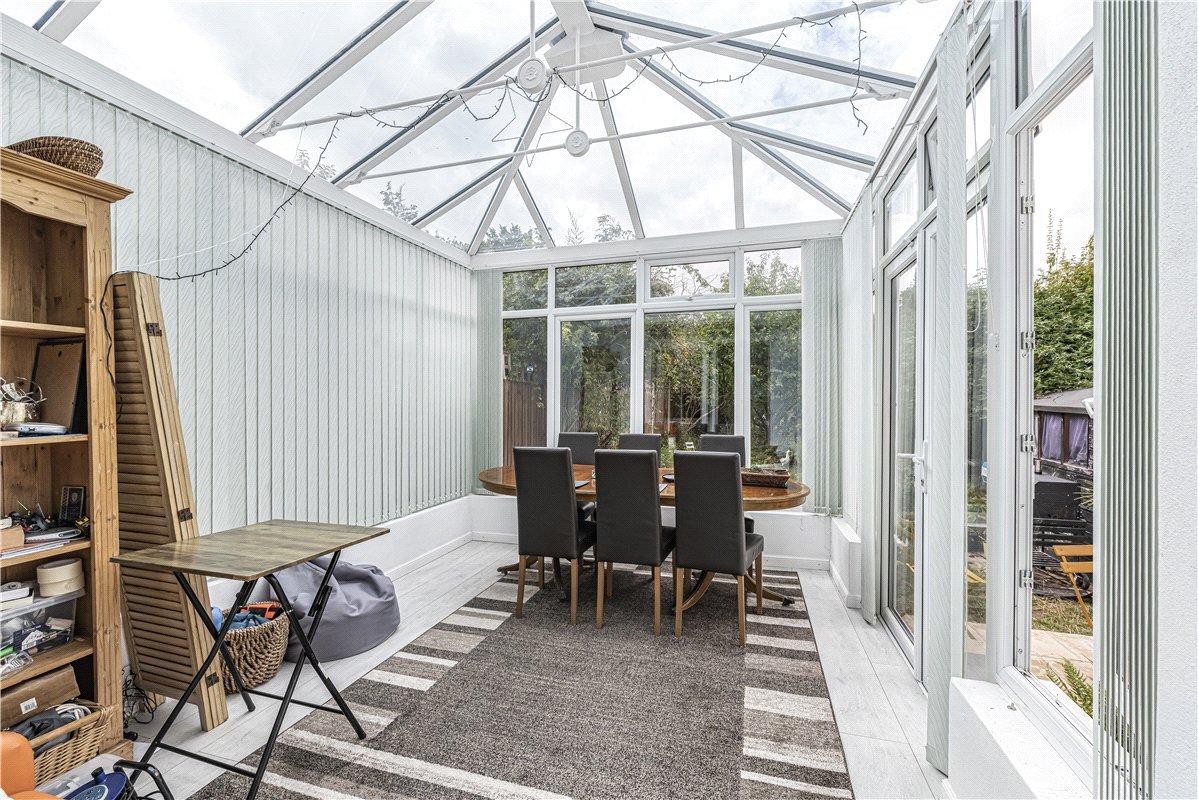 2 bedroom bungalow for sale in South Orpington | Robinson Jackson