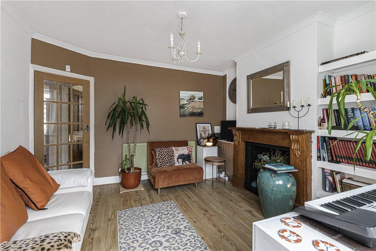 2 bedroom bungalow for sale in South Orpington | Robinson Jackson