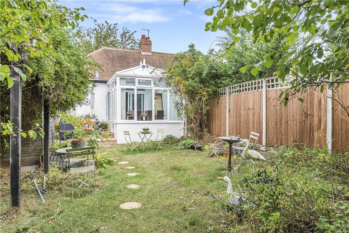 2 bedroom bungalow for sale in South Orpington | Robinson Jackson