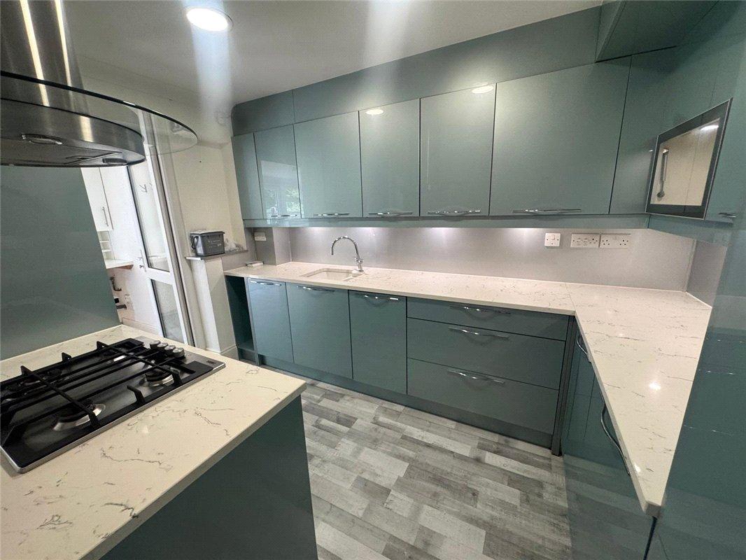 3 bedroom house for sale in Bromley | Robinson Jackson
