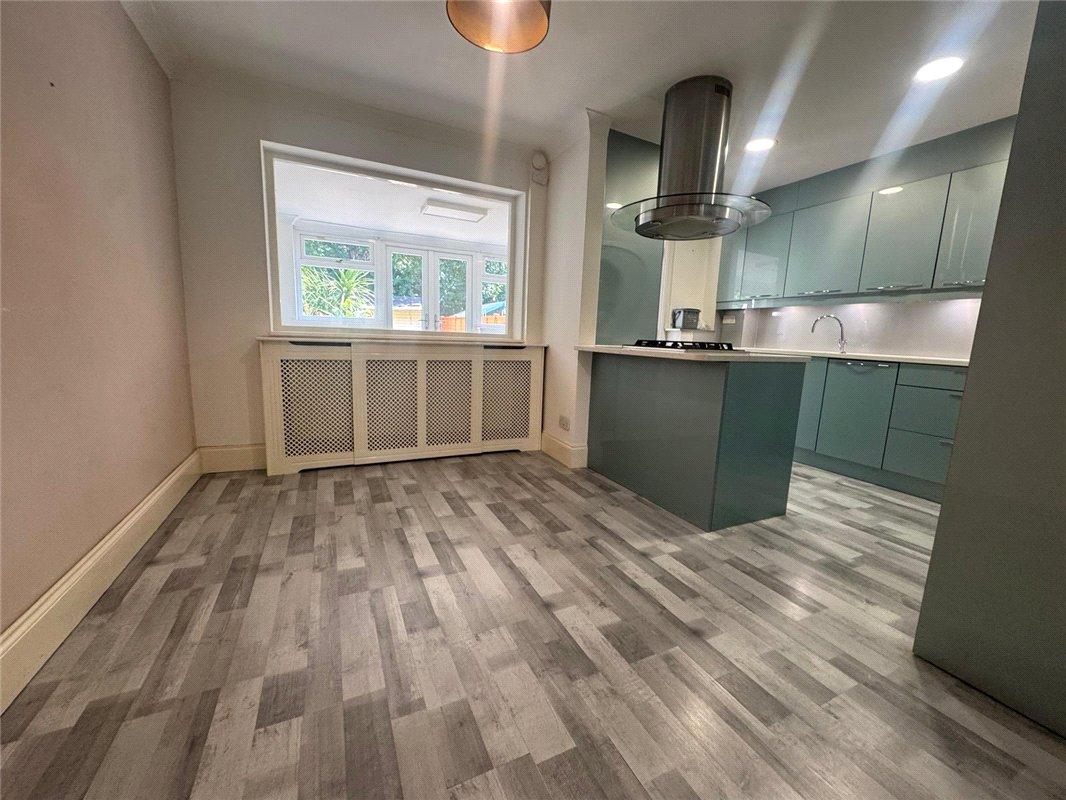 3 bedroom house for sale in Bromley | Robinson Jackson