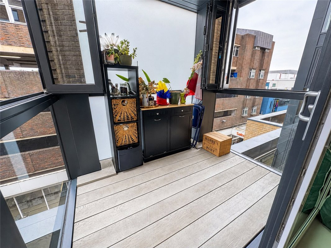1 bedroom property for sale in Orpington | Robinson Jackson
