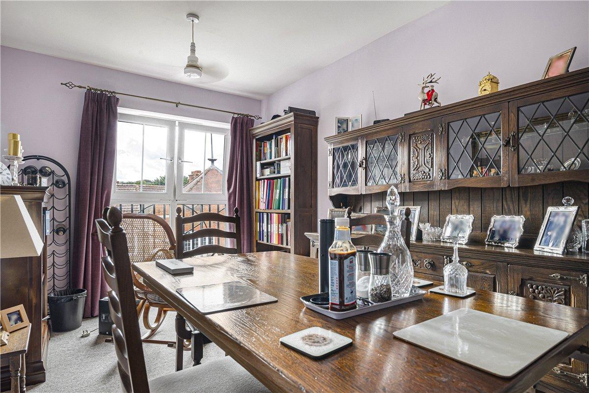2 bedroom property for sale in Orpington | Robinson Jackson