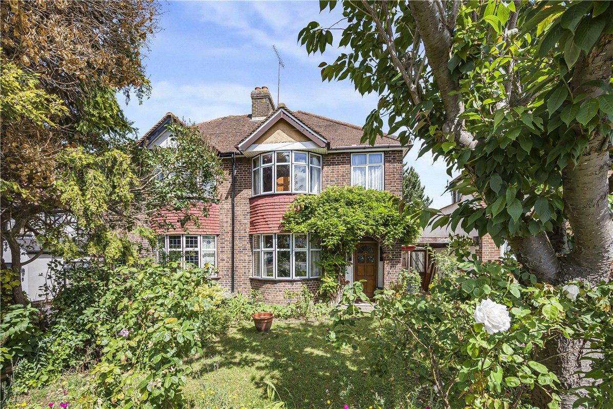 3 bedroom house for sale in Orpington | Robinson Jackson