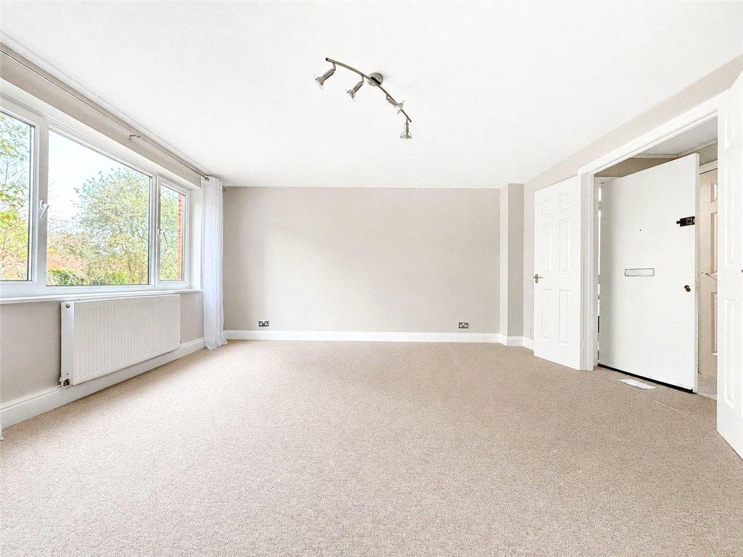 2 bedroom property for sale in Orpington | Robinson Jackson