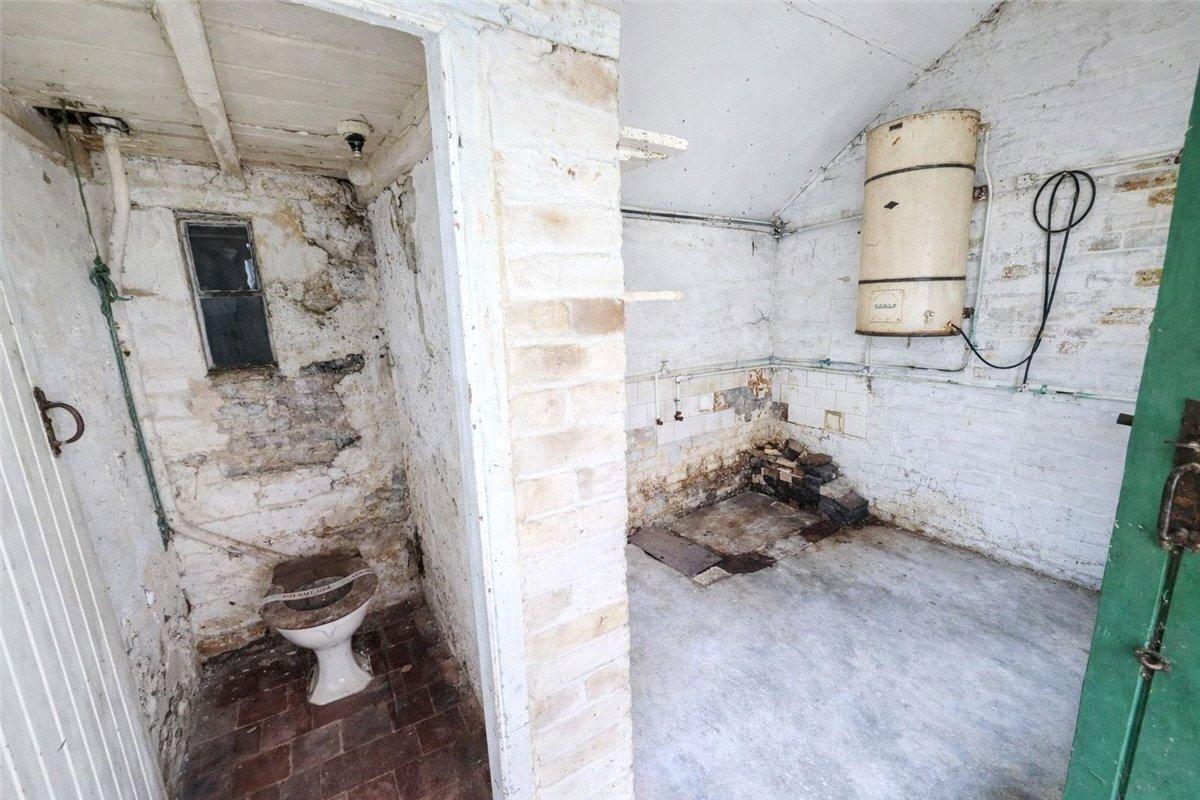 2 bedroom house for sale in Otford Lane | Robinson Jackson