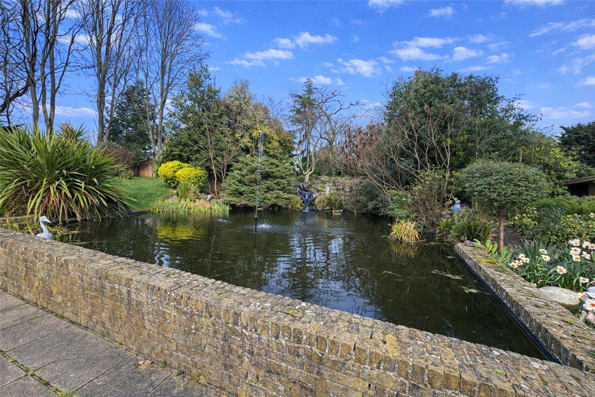 2 bedroom property for sale in South Orpington | Robinson Jackson