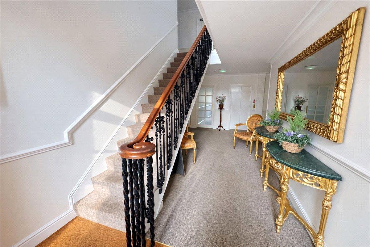 2 bedroom property for sale in South Orpington | Robinson Jackson