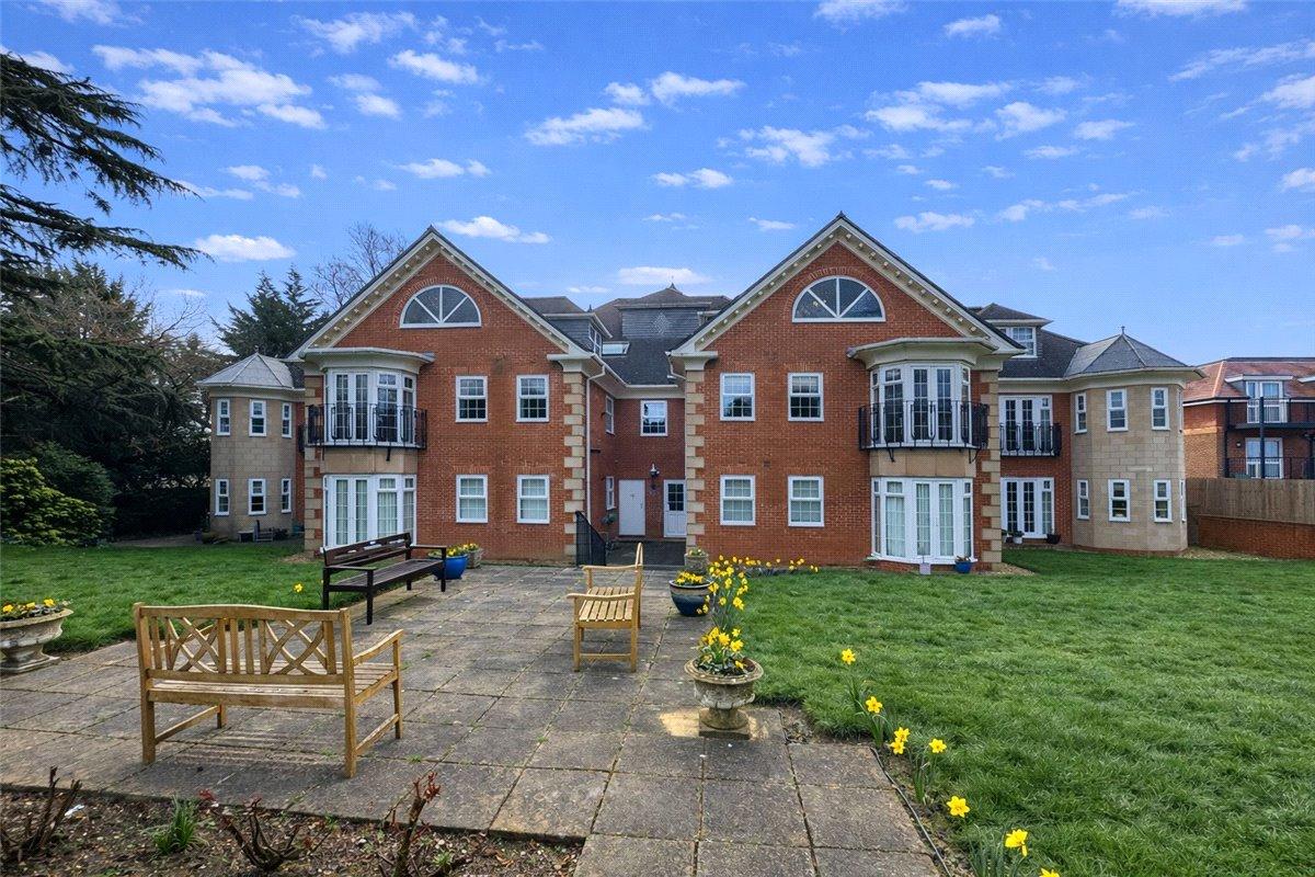 2 bedroom property for sale in South Orpington | Robinson Jackson