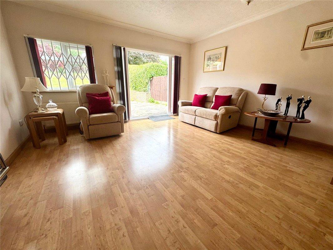 2 bedroom bungalow for sale in South Orpington | Robinson Jackson