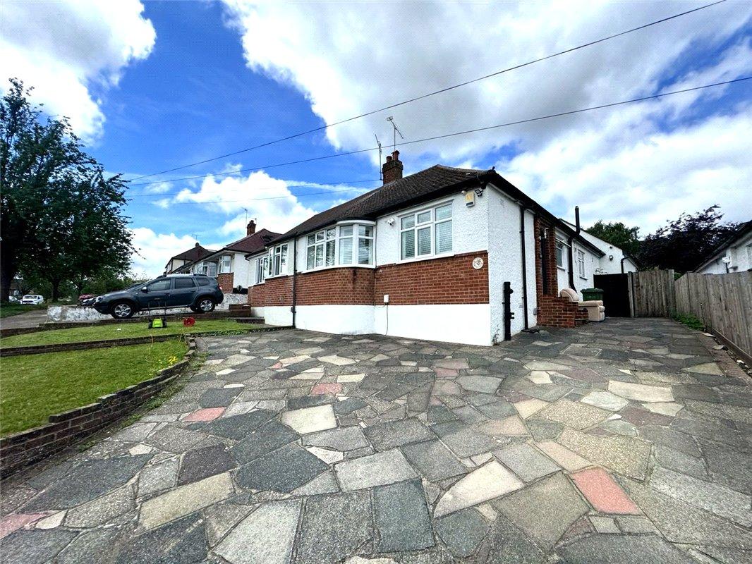 2 bedroom bungalow for sale in South Orpington | Robinson Jackson