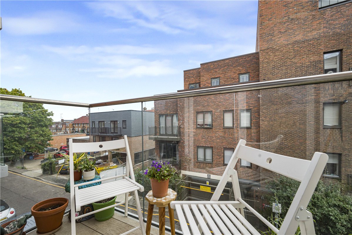 1 bedroom property for sale in Orpington | Robinson Jackson