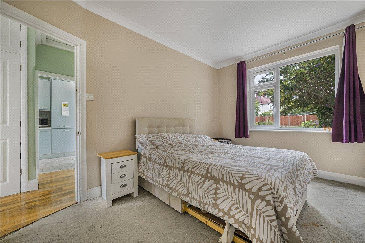 2 bedroom bungalow for sale in Orpington | Robinson Jackson