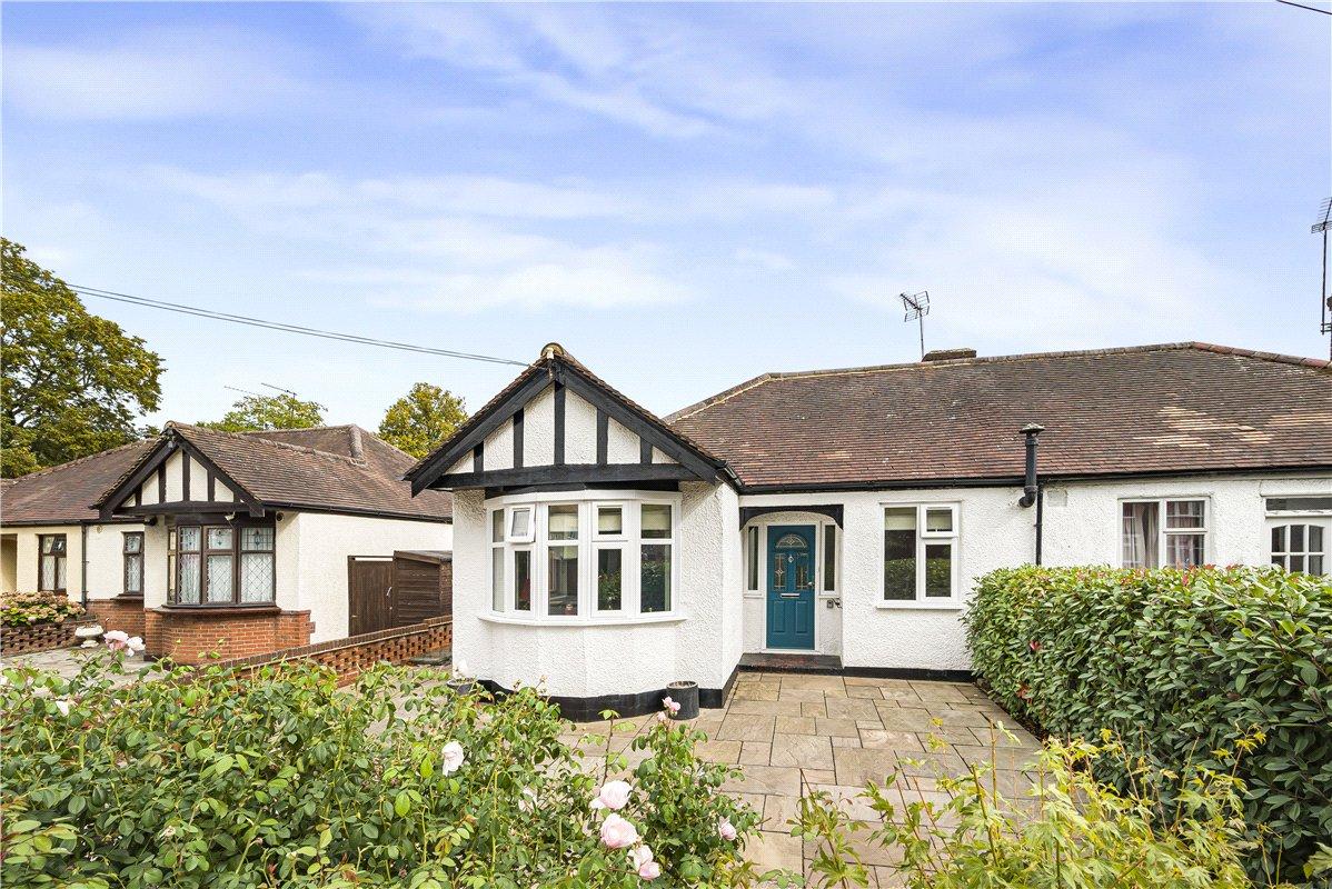 2 bedroom bungalow for sale in Orpington | Robinson Jackson