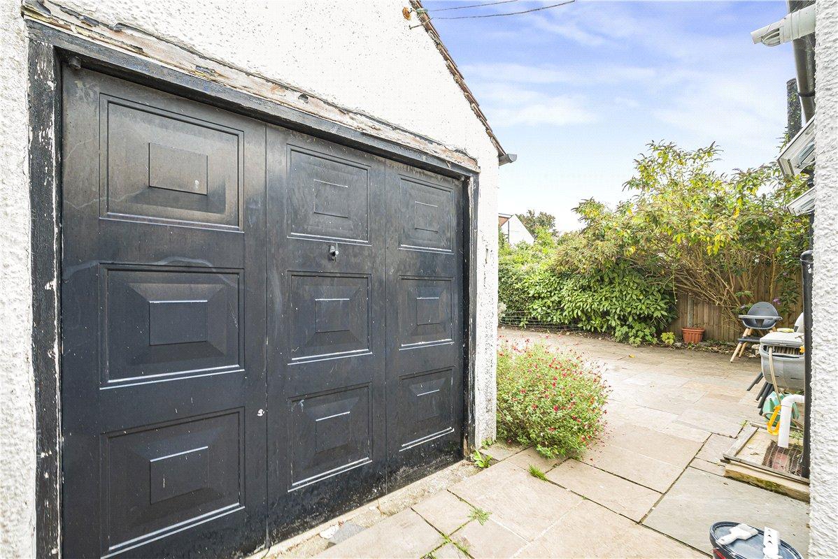 2 bedroom bungalow for sale in Orpington | Robinson Jackson