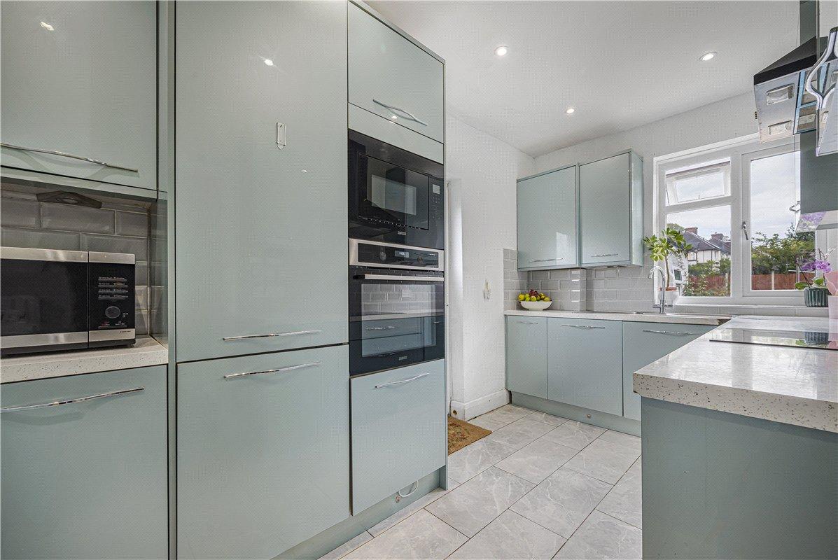 2 bedroom bungalow for sale in Orpington | Robinson Jackson