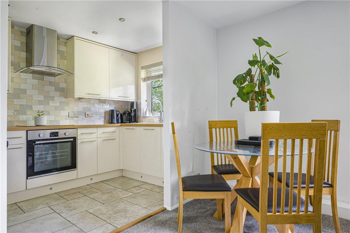 2 bedroom property for sale in Orpington | Robinson Jackson