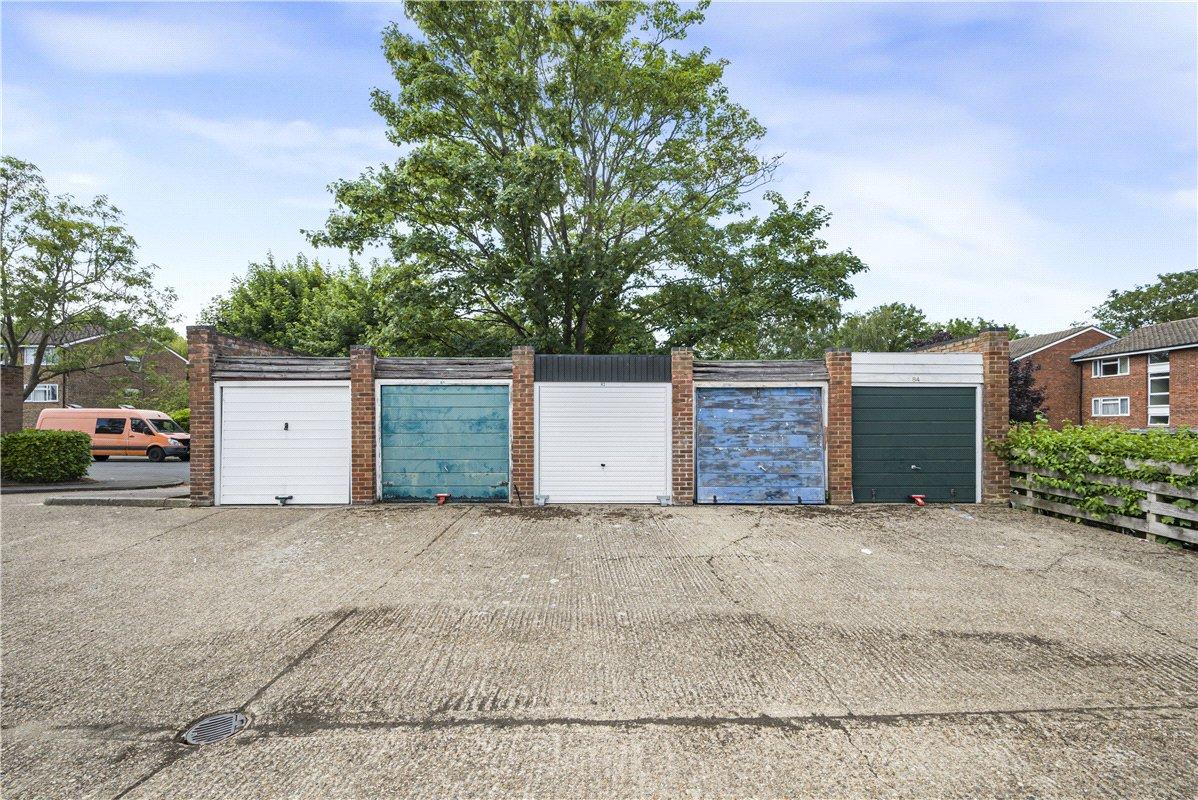 2 bedroom property for sale in Orpington | Robinson Jackson