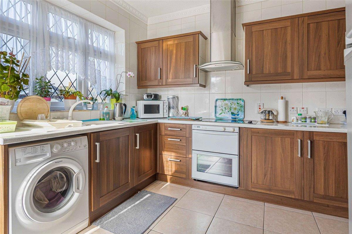 3 bedroom bungalow for sale in Orpington | Robinson Jackson