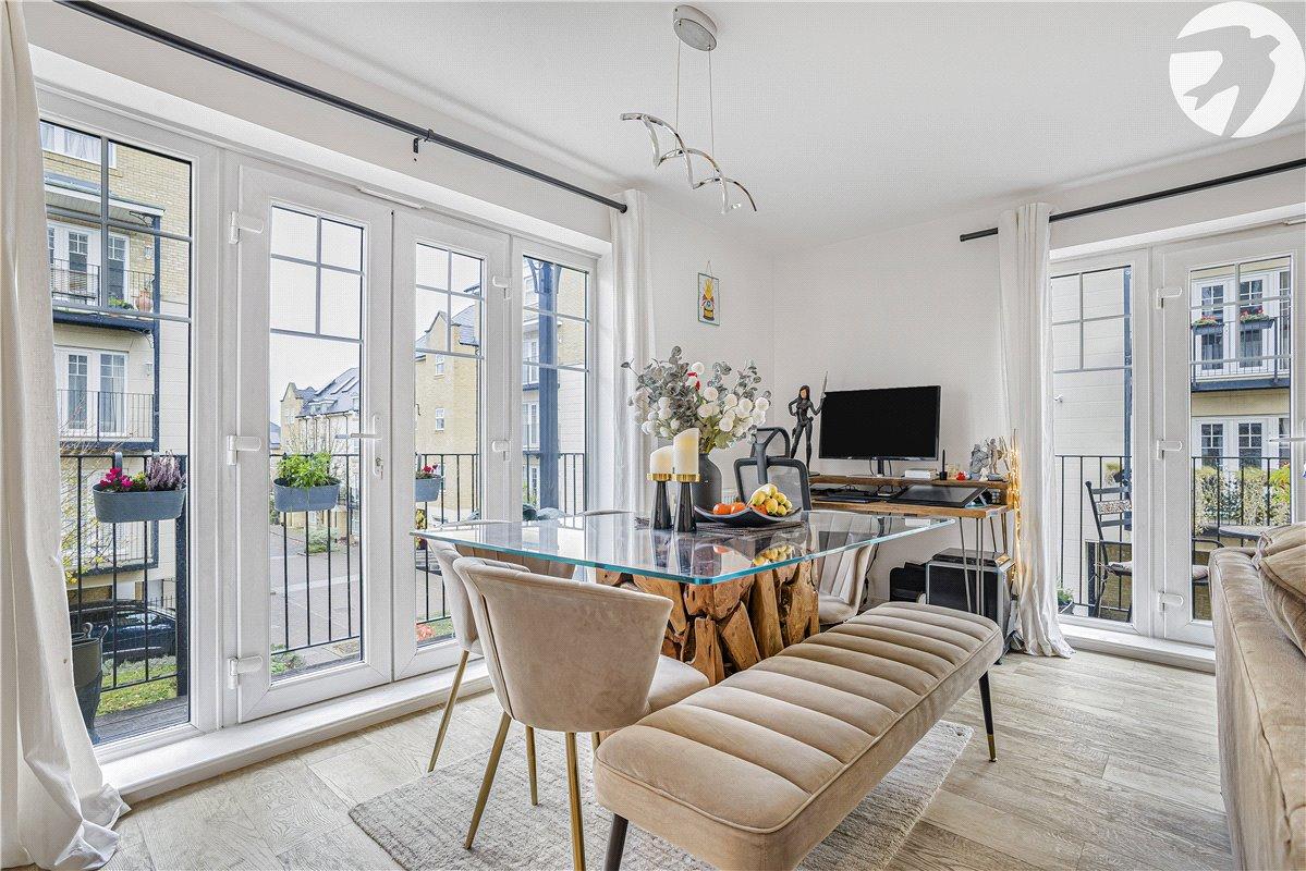 2 bedroom property for sale in Bromley | Robinson Jackson